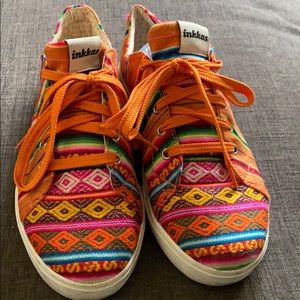 Inkkas orange print sneakers